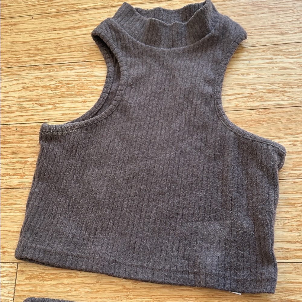 PrettyLittleThing Chocolate Ribbed Set - Picture 2 of 16